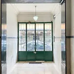 New - Uptown Stylish Apartment