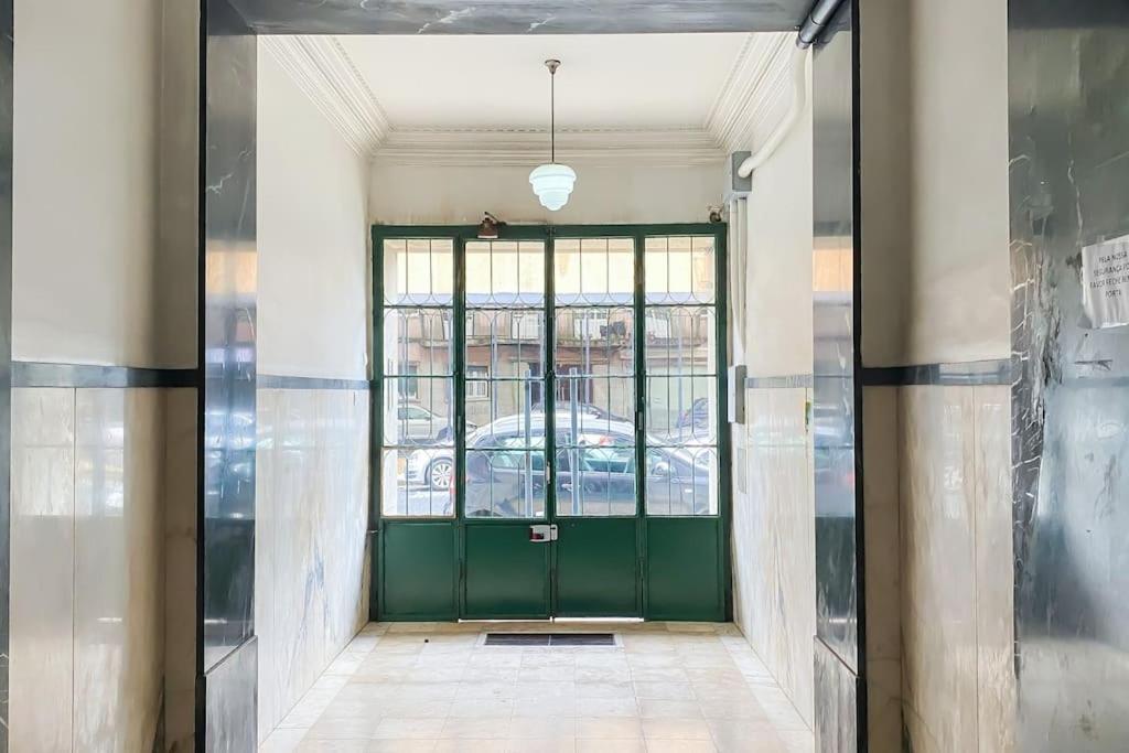 Apartment New - Uptown Stylish Lissabon
